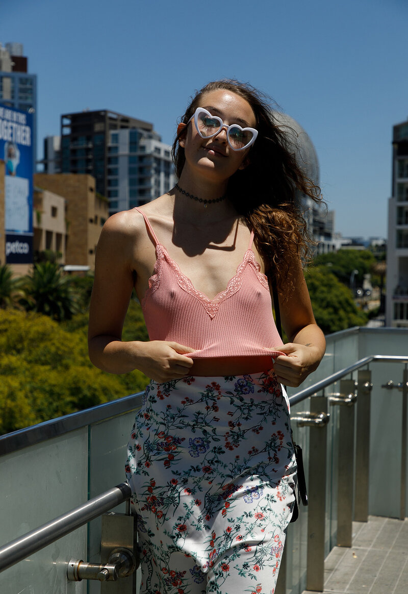 Милка, 18