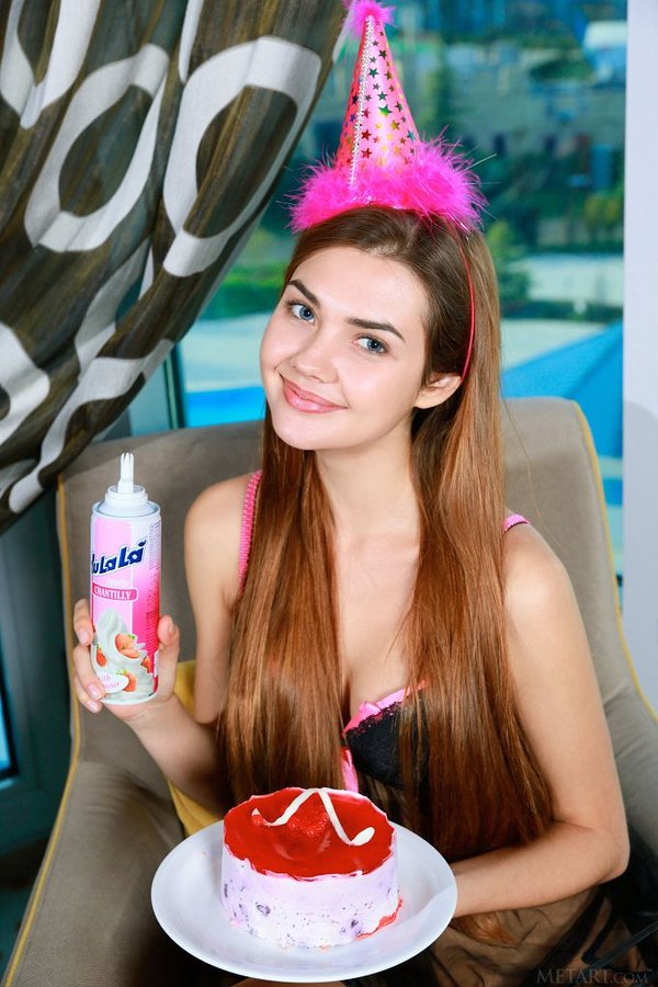 Настя, 20